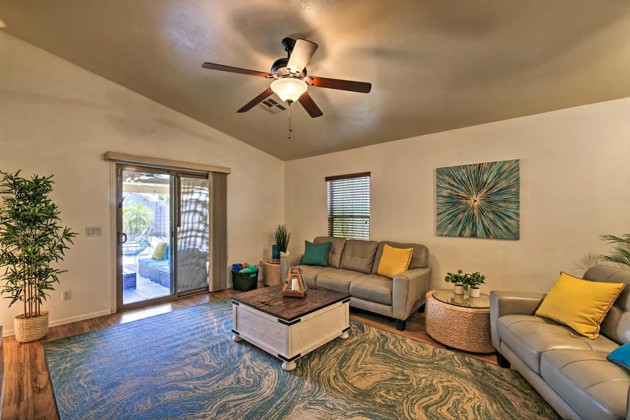 Holiday home Chic Goodyear Desert Beach House With Hot Tub