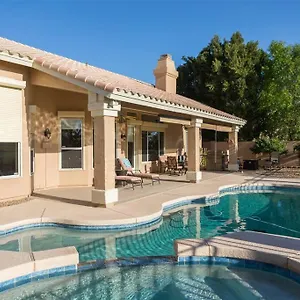 Spacious Golf Course House With Pool Heater, Holiday home